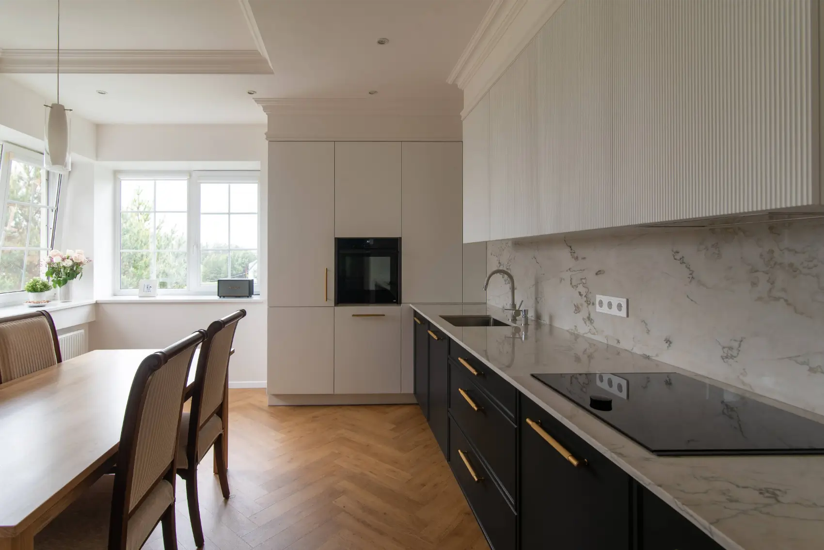 Zybartuva_granito stalvirsis virtuveje_privatus namas 5