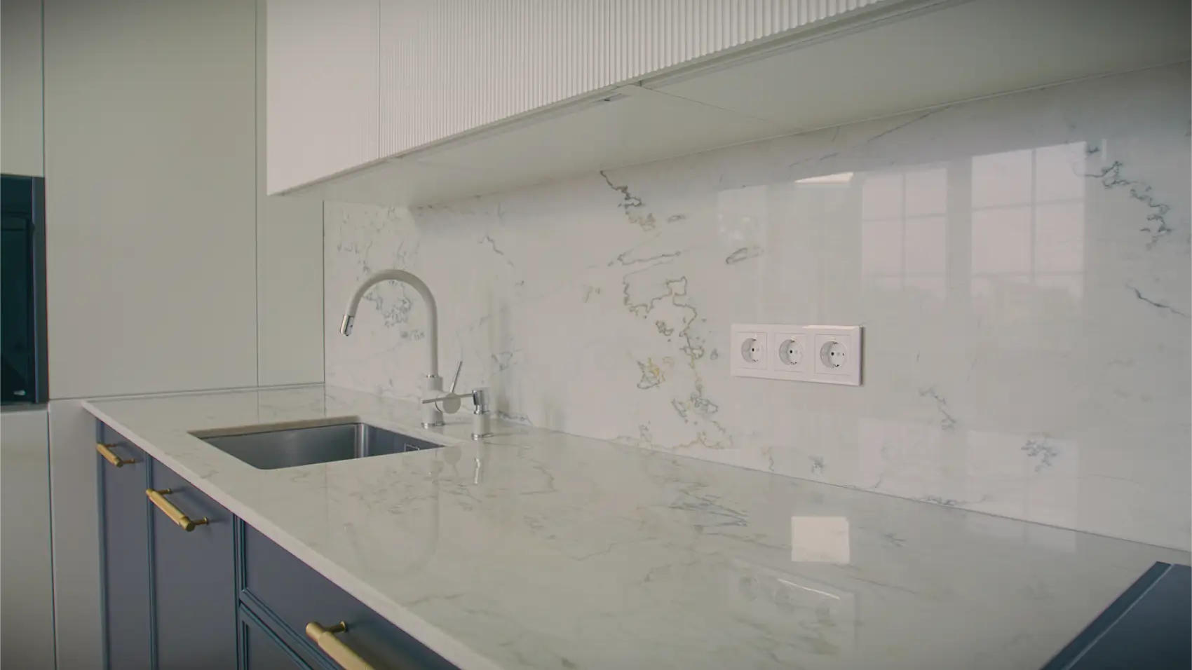 Zybartuva_granito stalvirsis virtuveje_privatus namas 7