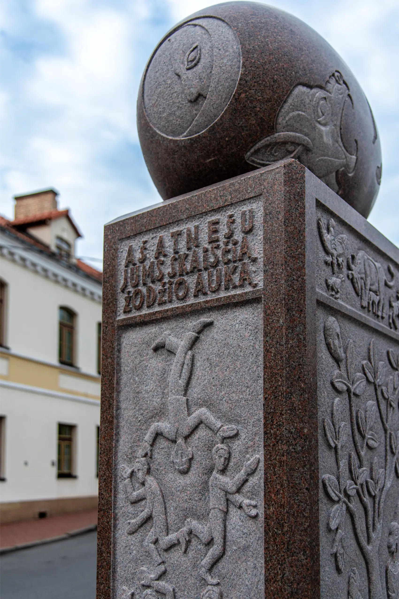 Žybartuva_paminklas Sigitui Gedai_Uzupis 3