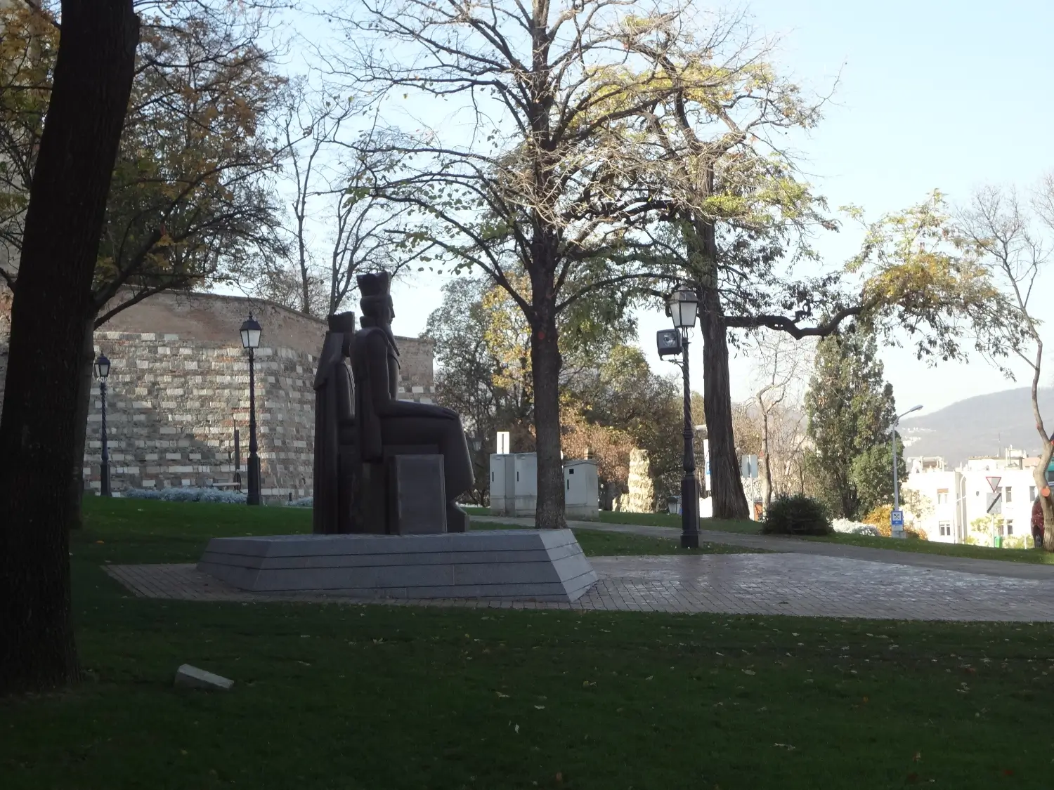 Zybartuva_Jogailos ir Jadvygos paminklas Budapešte8